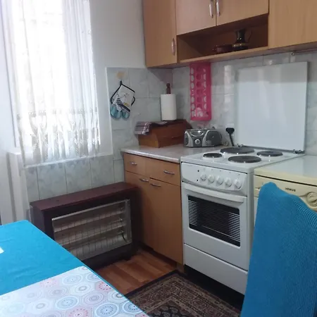 アパート Ikaria Ni