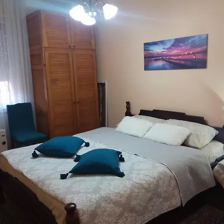 Apartment Ikaria *